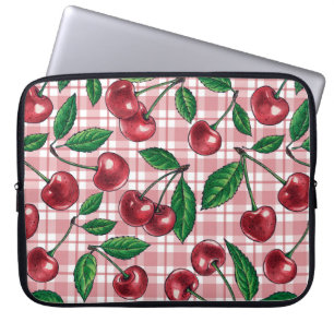 Rote Kirschen auf rosa Gingham Laptopschutzhülle