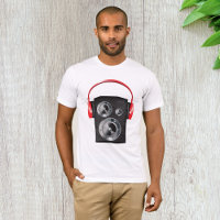 Rote Kopfhörer auf dem Lautsprecher Mens T - Shirt