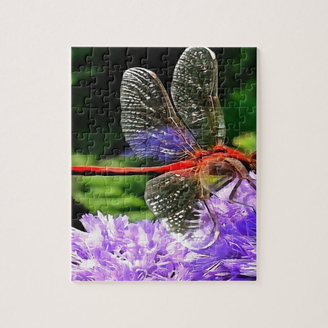 Rote Libelle auf Violet Purple Blumen (Vertikal)
