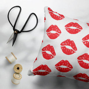 Rote Lippen, roter Lippenstift, Kuss, Lippenmuster Kissenbezug