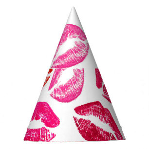 Rote Lippen Set, weißer Hintergrund. Partyhütchen