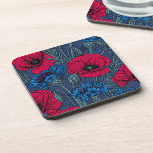 Rote Mohnblumen und blaue Maisblumen auf blau Getränkeuntersetzer