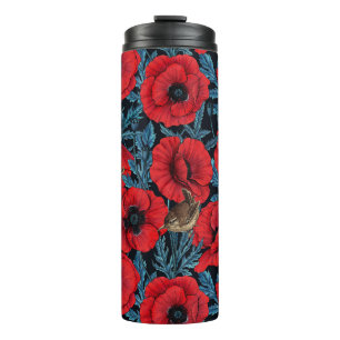Rote Mohnblüten, blaue Blätter auf schwarz Thermosbecher