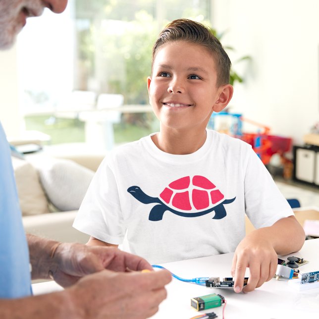 Rote Muschel T-Shirt (Boy smiling at his dad, wearing turtle tshirt)
