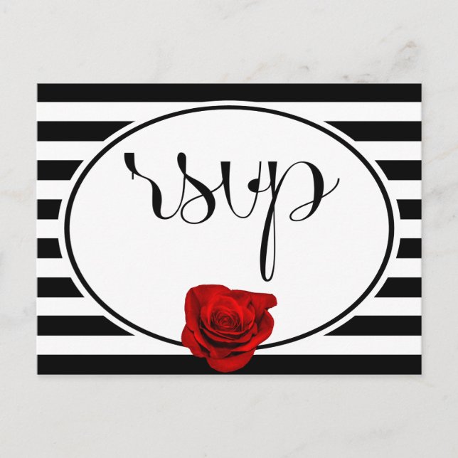 Rote Rose auf Schwarz-weißen Streifen mit RSVP-Kar Einladungspostkarte (Vorderseite)