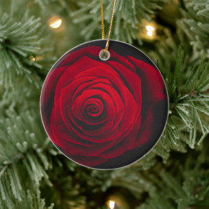 Rote Rose auf schwarzem Hintergrund mit Vintage-Ef Keramik Ornament