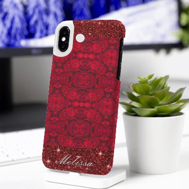 Rote Rose blüht mit Abtropfen - kundenspezifisch iPhone 16 Hülle (Von Creator hochgeladen)