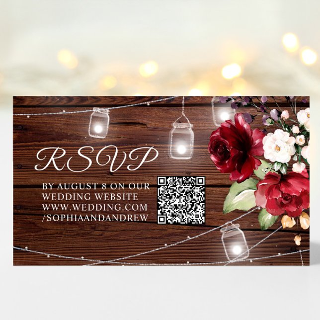 Rote Rose Blume Rustic Wood Wedding QR Code UAWG Begleitkarte (Von Creator hochgeladen)