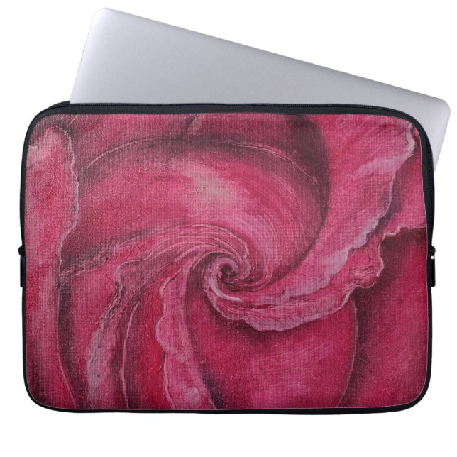 Rote Rose nah Laptopschutzhülle (Vorderseite)