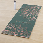 Rote Rose Yogamatte<br><div class="desc">Chic Smaragdgrün Rose boho mandala Monogramm</div>