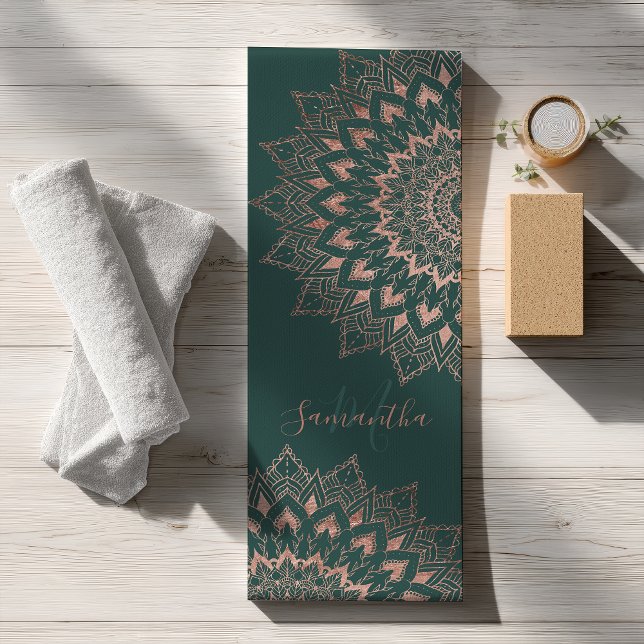 Rote Rose Yogamatte (Green rose gold boho mandala monogram yoga mat)