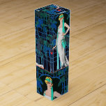ROTE ROSEN IN DER NACHT, SCHÖNHEIT Wein-Geschenkverpackung<br><div class="desc">Elegantes Design mit rotem Wachs Siegel und Band .Vibrierendes, klassisches französisches Art Deco High-Modebild mit einer wunderschönen Dame mit einer rote Rose in der Hand und blauen Blumen in Schwarz-weißen, roten, aqua-blauen, aquamarinen Farben. Cool, modern und künstlerisch gestaltet.Es ist perfekt für Friseur, stilvolle Friseur, Theater Make-up Künstler, Kunden, Schmuck, Schmuck,...</div>
