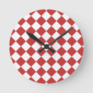 Rote Schachbrett-Mosaikfliesen im Quadratmuster Runde Wanduhr