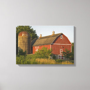 Rote Scheune und Silo Leinwanddruck