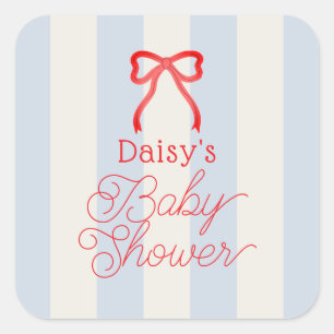 Rote Schleife und blassblaue Streifen Baby Shower Quadratischer Aufkleber