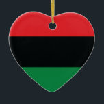 Rote, Schwarze und Grüne Flagge Keramik Ornament<br><div class="desc">Die 3 panafrikanischen Farben auf der Fahne repräsentieren: rot: das Blut, das alle Menschen der schwarzen afrikanischen Herkunft vereint und zur Befreiung vergießt; SCHWARZ: Schwarze Menschen, deren Existenz als Nation, wenn auch nicht als Nation-Staat, durch die Existenz der Fahne bestätigt wird; und GRÜNE: der üppige natürliche Reichtum Afrikas. Vintage Alte...</div>