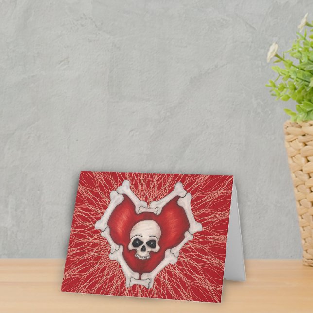 Rote Spooky Herzknochen Kontur Schädelspinne Web Karte (Gothic red heart outlined in bones on red with white abstract lines note card.)