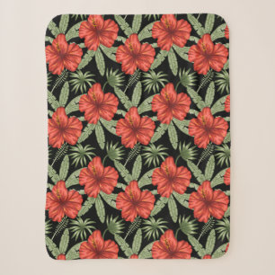 Rote tropische Blume nahtlose Muster grüne Blätter Sherpadecke