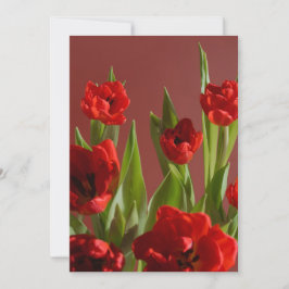 Rote Tulpen „Sei mein Valentinstag?“ Minimalistisc Feiertagskarte
