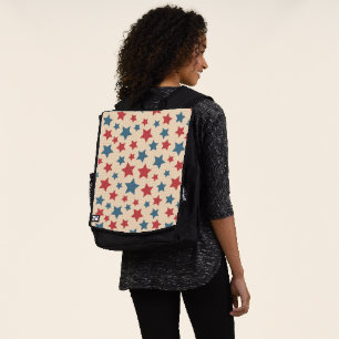 Rote und blaue Sterne, 4. Juli, beiger Hintergrund Rucksack