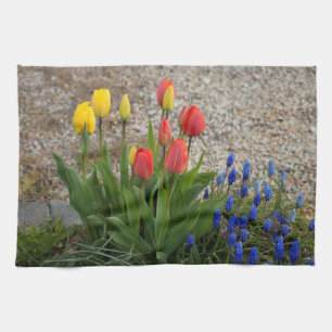 Rote und gelbe Tulpen Geschirrtuch