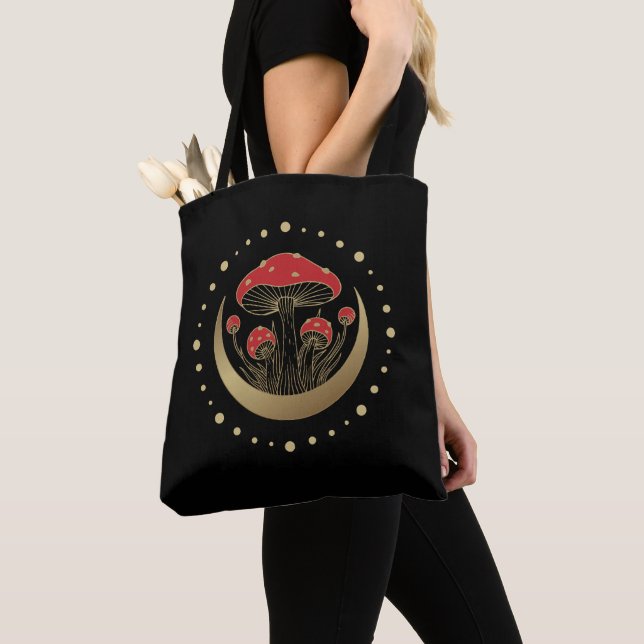 Rote und goldene Mushrooms Halbmond auf schwarz Tasche (Von Nahem)