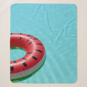 Rote und grüne Lifebuodie am Pool Sherpadecke