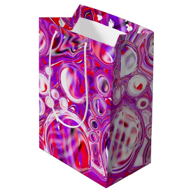 Rote und Lila Fluid Art Mittlere Geschenktüte (Rückseite Schrägansicht)