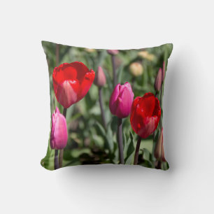 Rote und lila Tulpen-Poster Kissen