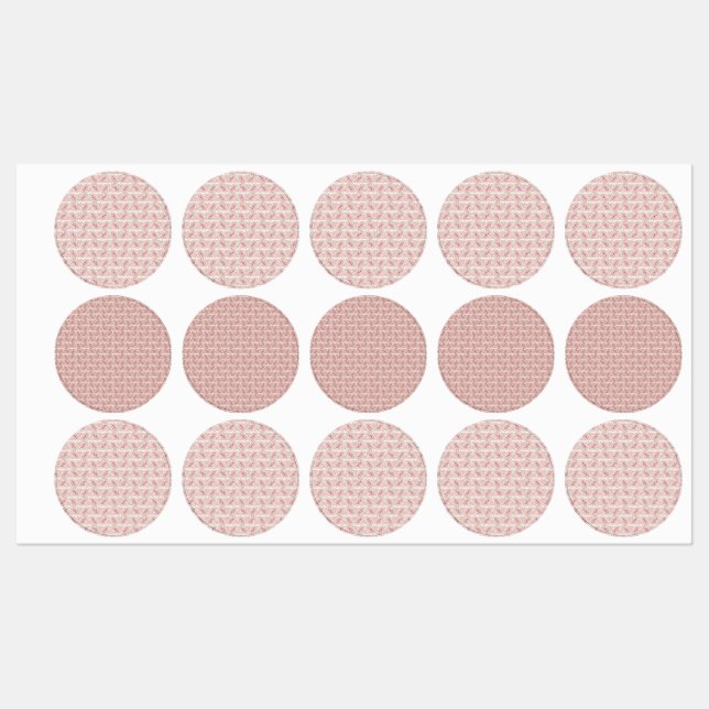 Rote und rosa Textilien auf einem gemusterten Tepp Etiketten (Blatt)