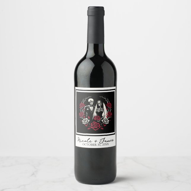 Rote und Schwarz-weiße Rose Skeleton Couple Weddin Weinetikett (Vorderseite)