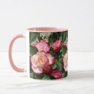 Rote und weiße Rosenblume, florale Rosen Tasse