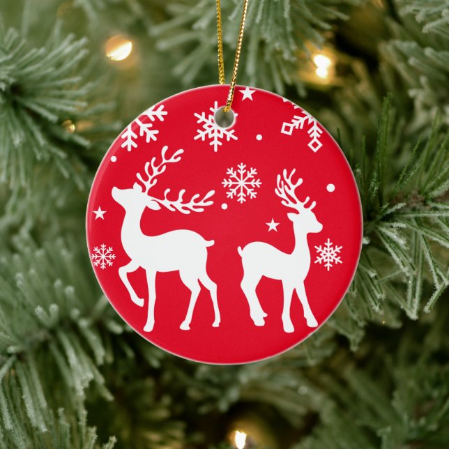 Rote und weiße Schneeflocken Rentiere Frohe Weihna Keramik Ornament (Baum)