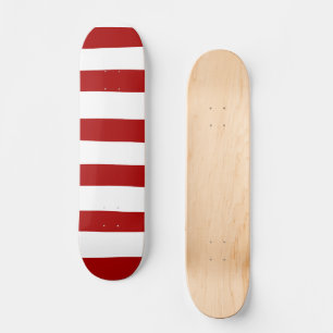 Rote und weiße Streifen Skateboard