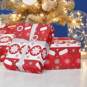 Rote und weiße Weihnachtsstrümpfe und Handschuhe Geschenkpapier