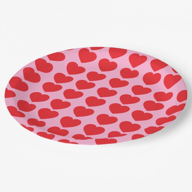 Rote Valentinsherzen Pappteller (Schrägansicht)