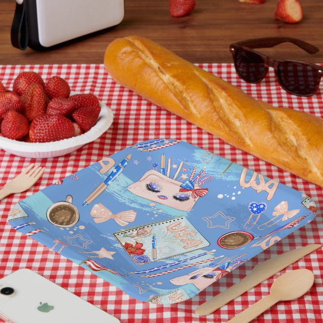 ROTE WEISSE BLAU 4. JULI-PUNKTE PAPPTELLER (Picknick)