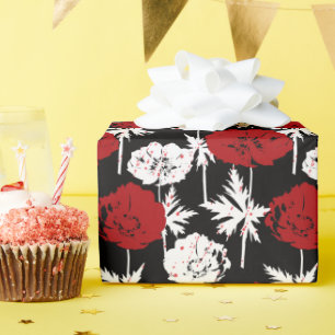 Rote, weiße Blume auf schwarz Geschenkpapier
