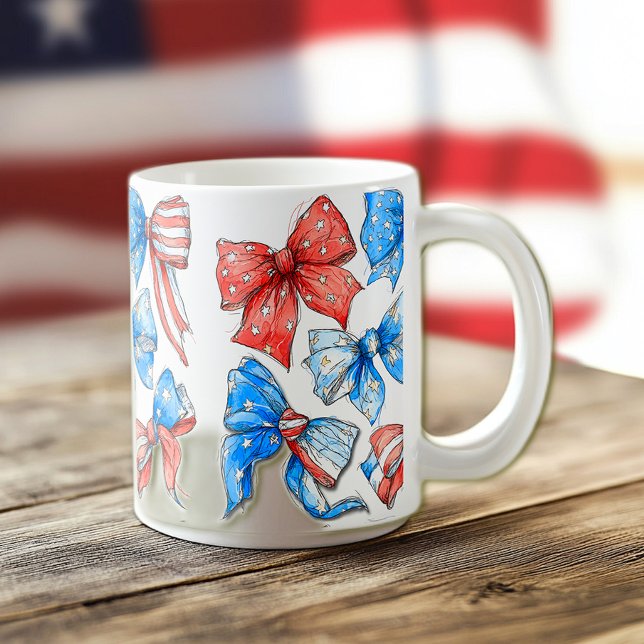 Rote, weiße und blaue Bogen Kaffeetasse (Von Creator hochgeladen)