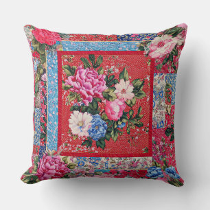 Roter bestickter Chinoiserie-Pfingstrosen-Patchwor Kissen
