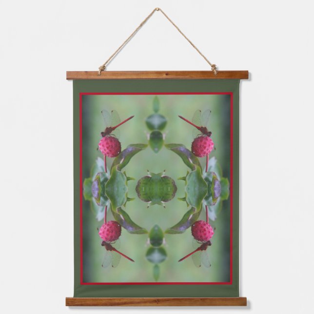 Roter Dragonfly auf Dogwood Frucht Abstrakt Wandteppich Mit Holzrahmen (Vorderseite)