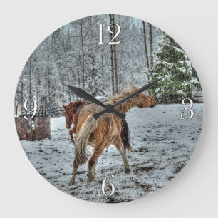 Roter Dun & Palomino Winterpferde im Schnee Foto Große Wanduhr