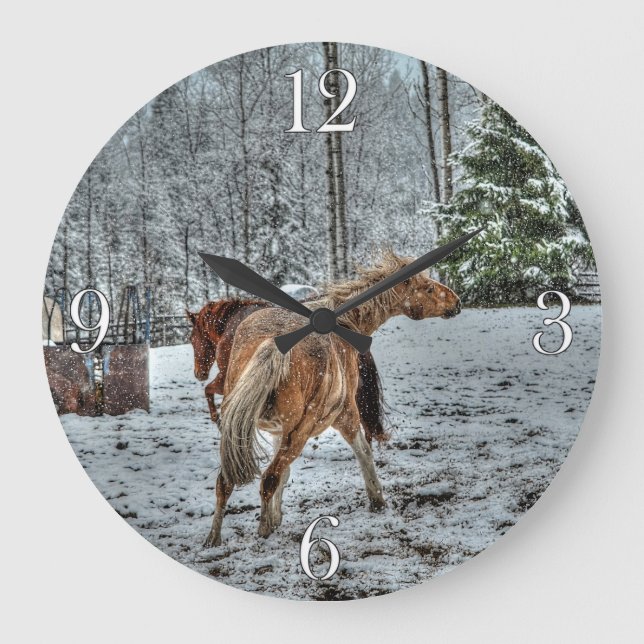 Roter Dun & Palomino Winterpferde im Schnee Foto Große Wanduhr (Vorderseite)