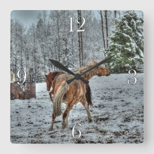 Roter Dun & Palomino Winterpferde im Schnee Foto Quadratische Wanduhr
