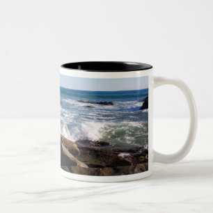 Roter Felsen bewegt Tasse wellenartig
