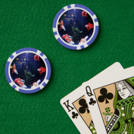 Roter Fisch in Glasfischschüssel Pokerchips