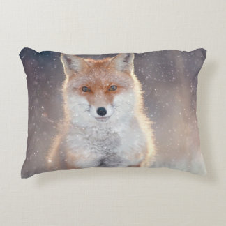 Roter Fuchs, Winterwald, landschaftliche Illustrat Dekokissen