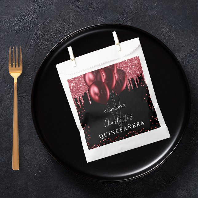 Roter Glitzer-Ballons aus Quinceanera Geschenktütchen (Von Creator hochgeladen)