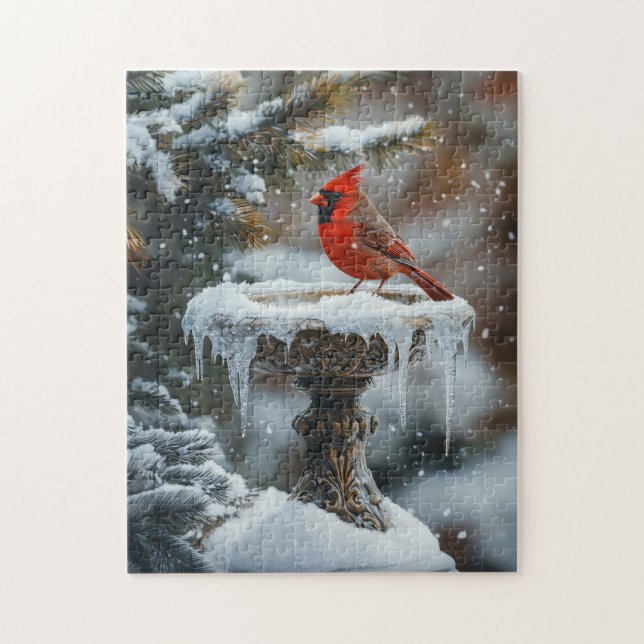 Roter Kardinal Bird auf einem gefrorenen Birdbad A (Vertikal)