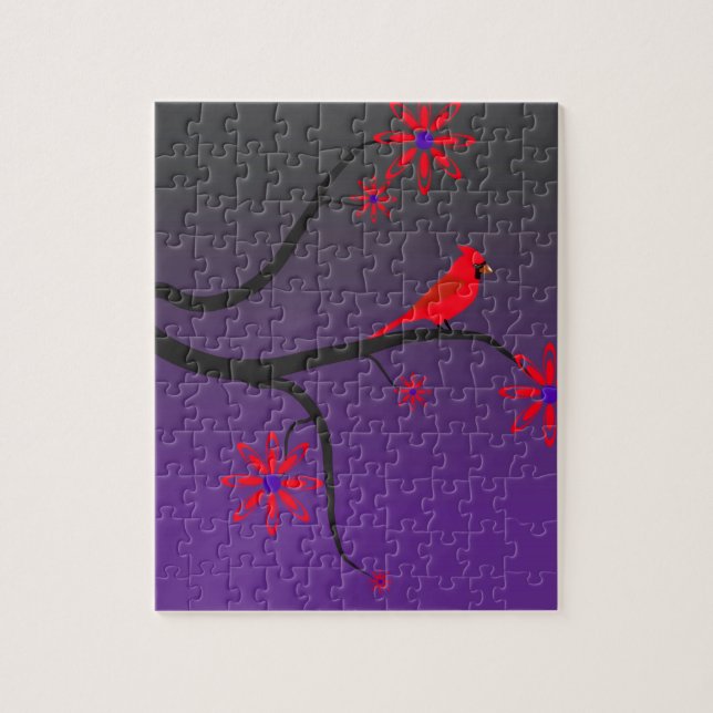 Roter Kardinalsvogel in einem Baum auf lila (Vertikal)